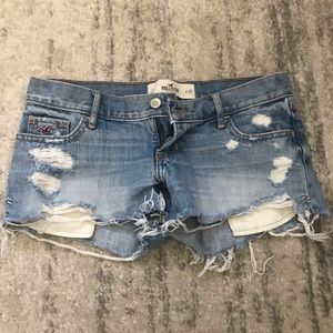 Hollister distressed jeans shorts size 1